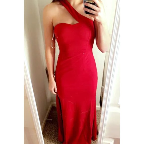 Lulus Your Majesty Asymmetrical Mermaid Maxi Dress w/Single Shoulder Strap Red - Picture 4 of 4
